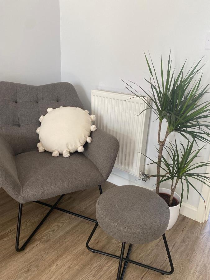 Lovely 2 Bedroom, 2 Bathroom House With Parking. Plymouth Kültér fotó
