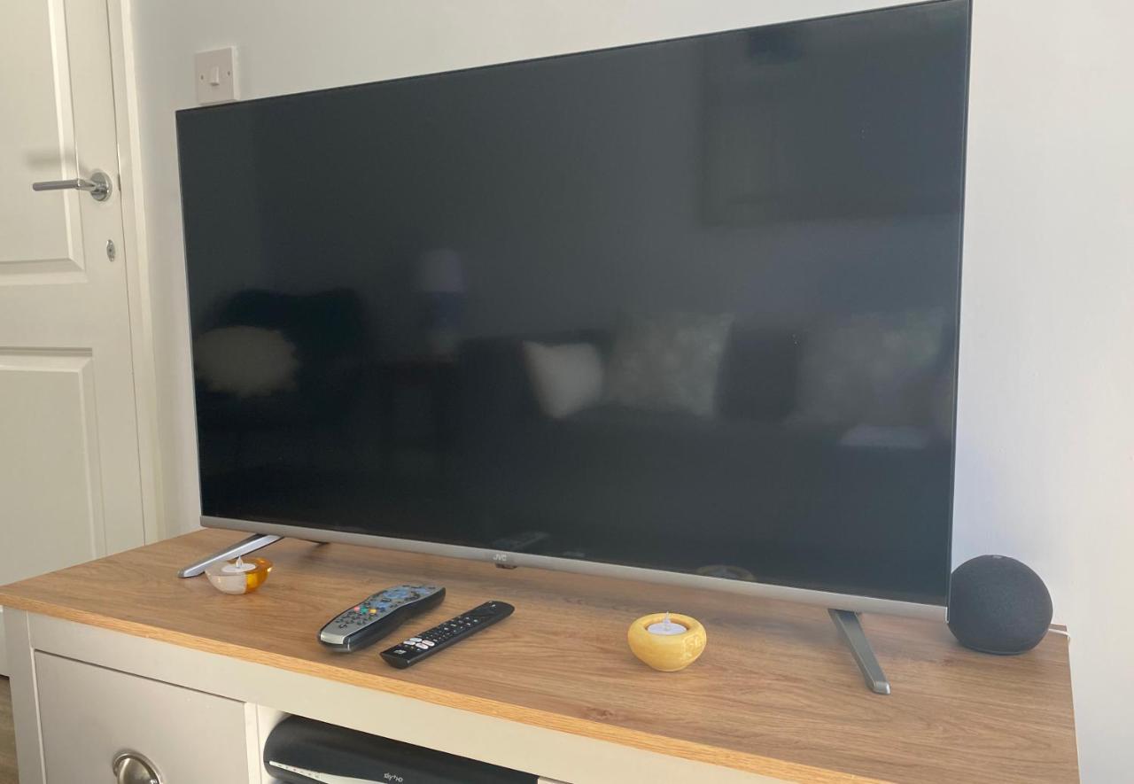 Lovely 2 Bedroom, 2 Bathroom House With Parking. Plymouth Kültér fotó
