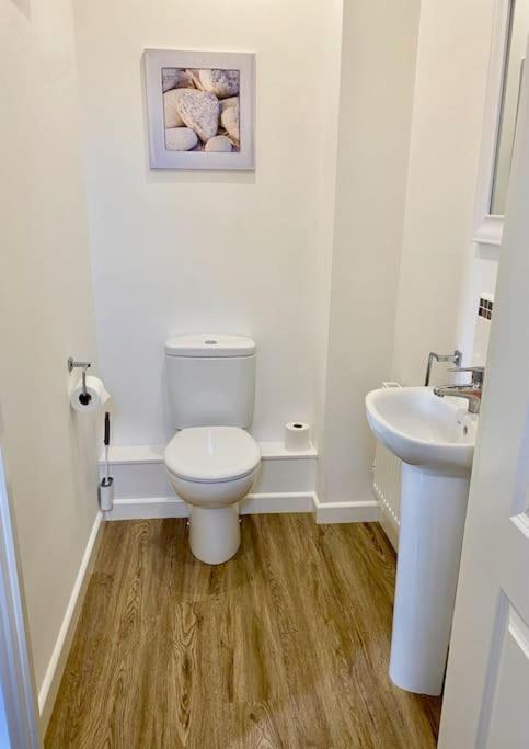 Lovely 2 Bedroom, 2 Bathroom House With Parking. Plymouth Kültér fotó