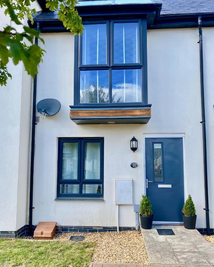 Lovely 2 Bedroom, 2 Bathroom House With Parking. Plymouth Kültér fotó