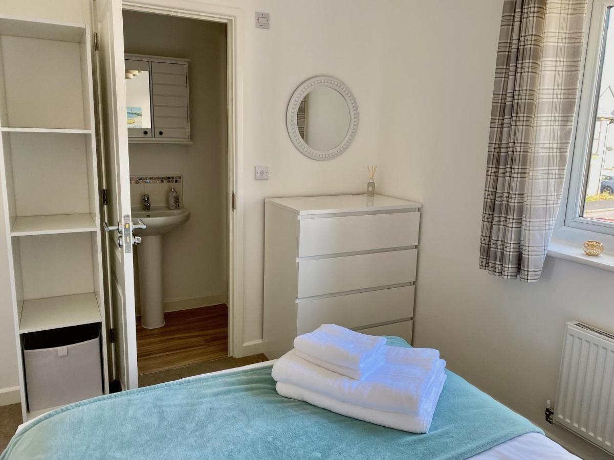 Lovely 2 Bedroom, 2 Bathroom House With Parking. Plymouth Kültér fotó